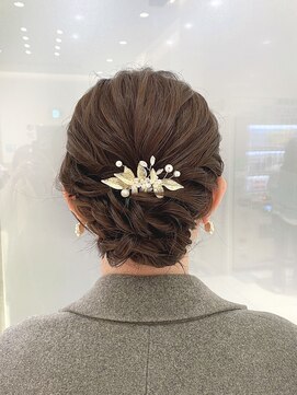 ガーデン ムサシコスギ(GARDEN MUSASHIKOSUGI) お呼ばれアレンジ ヘアセット まとめ髪 シニヨン風 結婚式 美髪