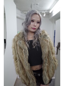 キコエル 三軒茶屋(kikoeru) ホワイトシルバー