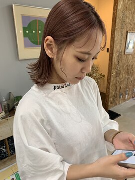 チャプター 問屋町(chapter) ケアブリーチブミルクティーピンクベージュカラーヘイリーボブ