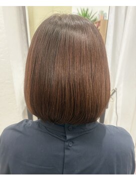 ウイ バイ ファースト 北四番丁店(u'i by first) グラデーションボブ スタイル
