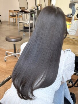 オルセン(OLSEN) ハイレイヤー/ミディアム/顔周り/ブラウンベージュ/ハッシュ