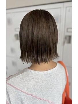 ブルームニキュウロク 富里(bloom 296) １ブリーチでできるミルクティーブラウン