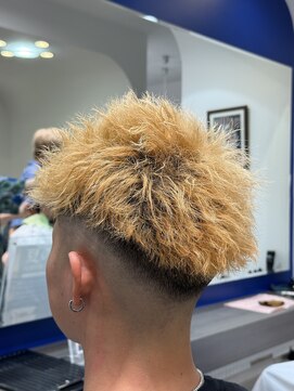 スカイシープレイス 錦糸町 ハイトーンピンツイスパ[錦糸町/メンズ/パーマ/ブリーチ]