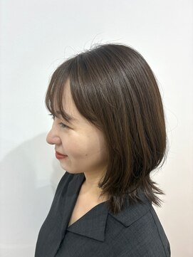 イーエム 自由通り店(e.m.) くびれミディアム　顔まわりレイヤー