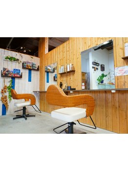 駐車場&キッズスペース有り◇キッズカットもお任せ◎家族みんなで通えるアットホームなサロン♪