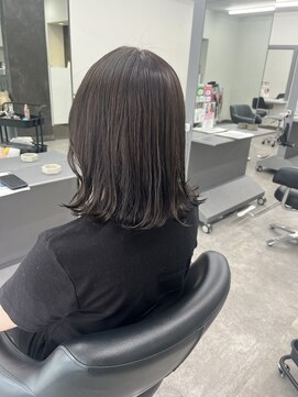 ガルボヘアー 桟橋店(garbo hair) 艶グレージュ　暗めカラーでも透明感　ボブ