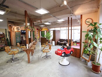 ヘアースワンキー(Hair Swanky)の写真/友達の家に遊びに行くような感覚で、髪の悩みも世間話も気軽に話せるサロン♪