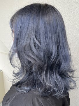 ネウィ グランデ 横浜(newi grande) くびれミディボブ