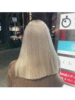 スリー(three)&nbsp;ホワイトベージュ