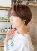 ナチュラルショート_斜めバンググレージュカラー_ba410312