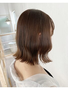 アンフィドットドゥルドゥ(AnFye.dueldo) 切りっぱなしボブ