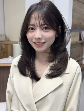 ビュー フクオカ(VIEW FUKUOKA) 小顔レイヤーカット×ナチュラルグレージュ30代40代50代