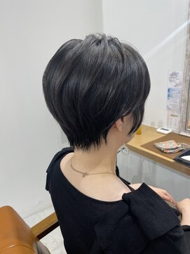 ネイロ 日本橋(NeiRo) 小顔ショートボブハイライトカラー大人ショートカット白髪ぼかし