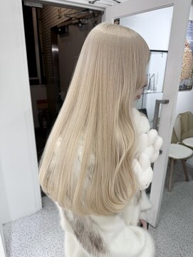 ペレ 渋谷(PELE) イメチェン/ホワイトブロンド/外ハネボブ/ワイドバング/渋谷