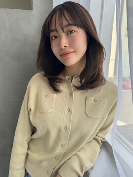 リス バイ ソヨン(Lis by SOYON) 大人/小顔/レイヤーカット/シースルーバング/黒髪/ネビージュ