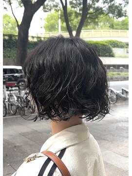 シアン 栄店(CYAN.) 秋冬にオススメ！首元スッキリボブパーマ♪