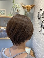 カシータ フロル 尾張旭店(Casita flor)&nbsp;明るめオリーブベージュ　スッキリショート