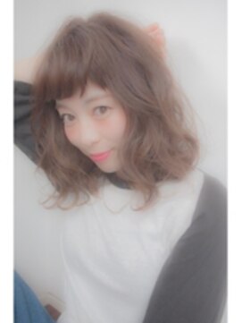 クラン(clan) ゆるふわエアリーショートボブ