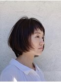 ショートバングがキュートなレイヤーボブ