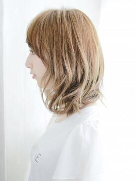 ヘアメイク ナル(hair make nalu) セミウエットなリバースカールスタイル
