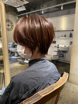 髪質改善と縮毛矯正の専門店 サンティエ(scintiller) 大人綺麗な小顔襟足スッキリショートボブ　30代40代50代