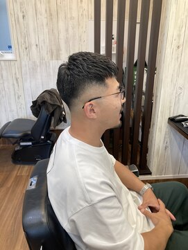 ライズヘアー(RISE HAIR) スキンフェード+アイロンパーマ