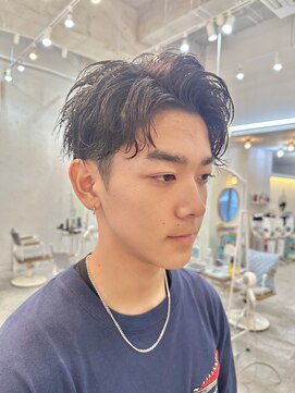 ロミーオム 本厚木(ROMMY. Homme) 刈り上げスパイラルパーマ無造作パーマアップバングメンズヘア