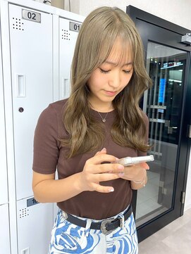 ツキ 横浜店(tuki) ミルクティーベージュダブルカラーケアブリーチインナーカラー