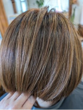 フォーエイチプラス(4H+) 白髪ぼかしハイライト