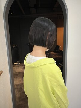 エハプラスマウナ(Eha+MAUNA) パツっとミニボブ