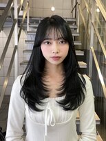 セラ(Cela)&nbsp;韓国小顔レイヤーブルーブラック