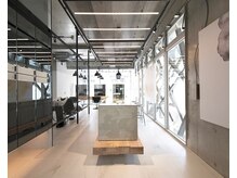 バロンフェム(baLon.fem)の雰囲気（洗練された店内／非日常空間を体感　時間を忘れてしまう空間。）