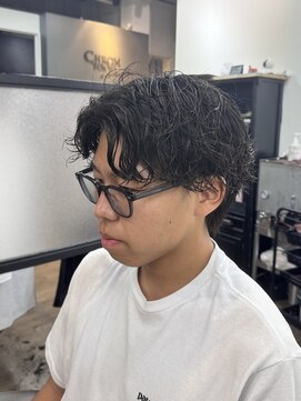 クロムトウキョウ ザ バーバー 新宿本店(CHROM TOKYO the Barber) 緩めツイストスパイラル