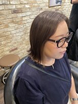 モナン 海老名(Monan)&nbsp;イヤリングカラー 切りっぱなしボブ インナーカラー 外ハネボブ