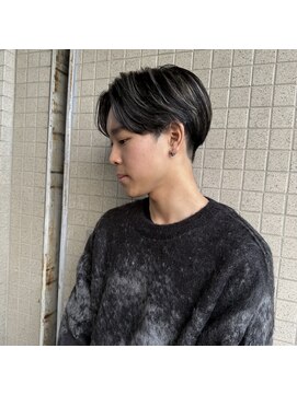 イツモノトコロ(kami to zakka) 【イツモノトコロ】センターパート×ハイライト