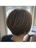 アンジュールクレア(UN JOUR CREA)&nbsp;ショート×白髪ぼかしハイライト