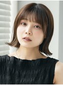 表参道白髪ぼかし切りっぱなしボブレイヤーボブグレージュ60代