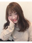 ベージュ×セミロング