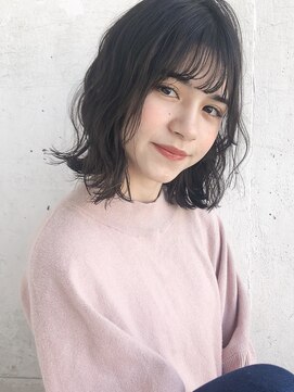 ルティア(Lutia) グレーアッシュカラー　シースルーバング