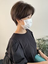 トレス(TRESS)&nbsp;センターパートショート　シアーベージュ　毛流れショート