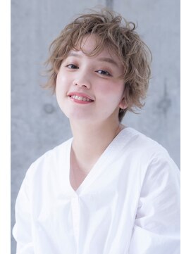 アメリ 新宿(Ameri) カーリーショート