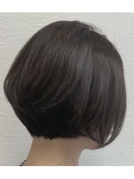 アンバー(Amber) デジタルパーマミニウルフホワイトグレージュ/札幌/南区/川沿9