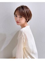 アンド ストーリーズ(&STORIES)&nbsp;前髪あり耳掛け丸みくびれショートボブ20代30代40代50代(蘭)