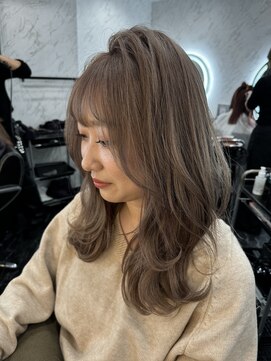 カルフール ロハス 草加東口店(Carrefour LOHAS) 大人ベージュ