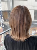 /切りっぱなしボブ×ツヤベージュ