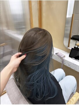 ジーナ サンシャイン通り池袋(Zina) インナーカラー【Zina チカ】