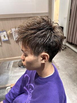 クルム(KURUMU) ハイライト×フェザーショート