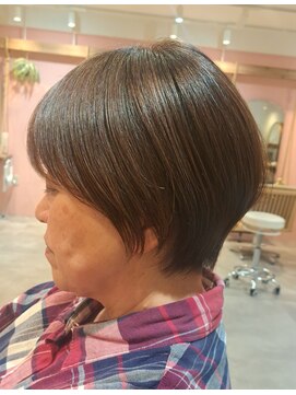 アットティー 金沢八景(at tee...) 【脱白髪染めカラー+丸みショート】