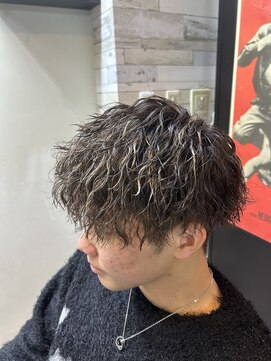 ハルクファースト 札幌(HRK 1st.) メンズ/眉毛/ニュアンスパーマ/ブリーチ/パーマ/メンズカット