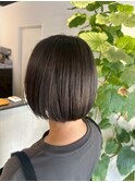 丸みシルエットの上品ボブ